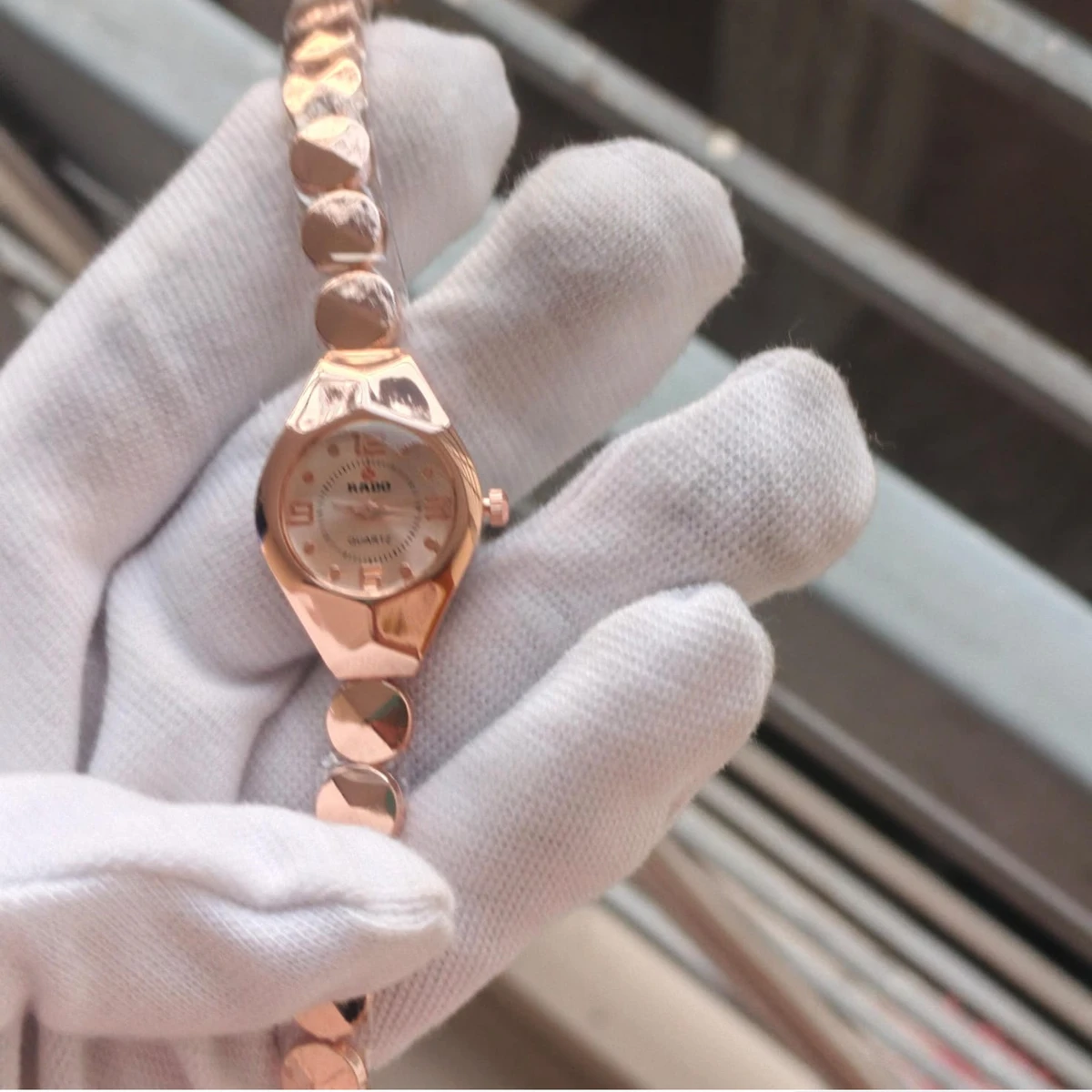 Luxury Ladis Watch Model 5590 Chain Rose Golden  Dial 12, .6 ,  Colour Watch Ladis