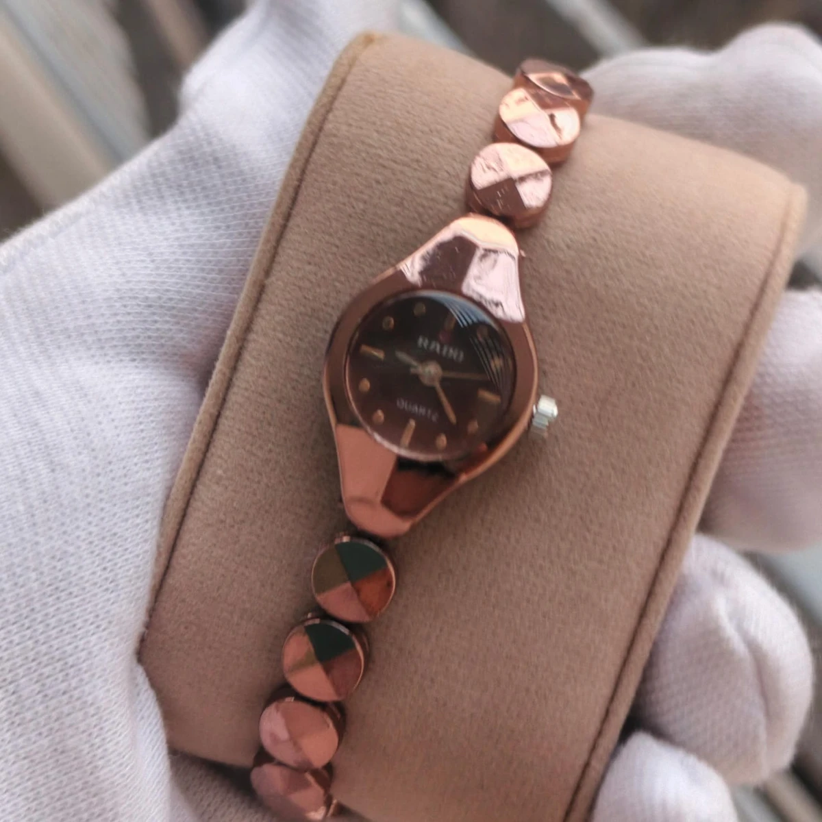 Luxury Ladis Watch Model 5590 Rose Golden Colour Watch Women