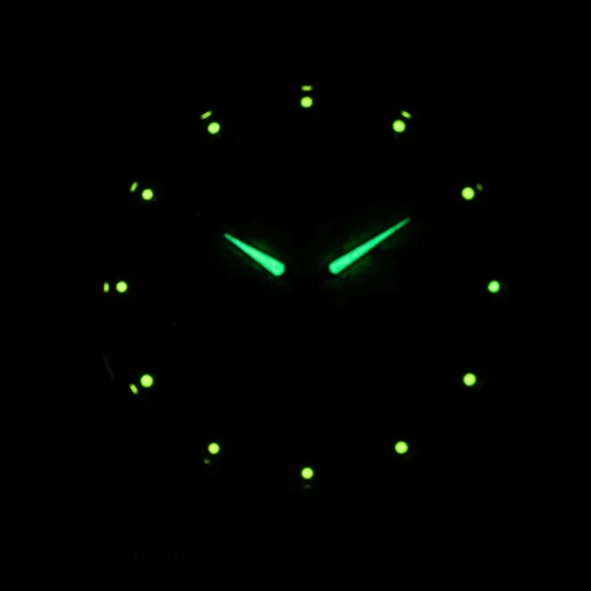POEDAGAR WATCH MODEL 3030 Toton Ar Dial White Colour Watch For Man + এক পিস ব্যাটারি ফ্রি।