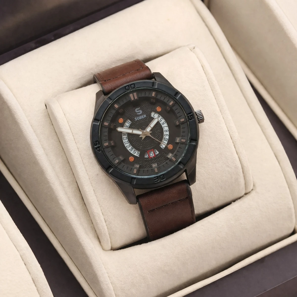 Sober Watch Model 995 Premium Watch Belt Coffee Dial Black Colour Watch For Man + এক পিস ব্যাটারি ফ্রি।