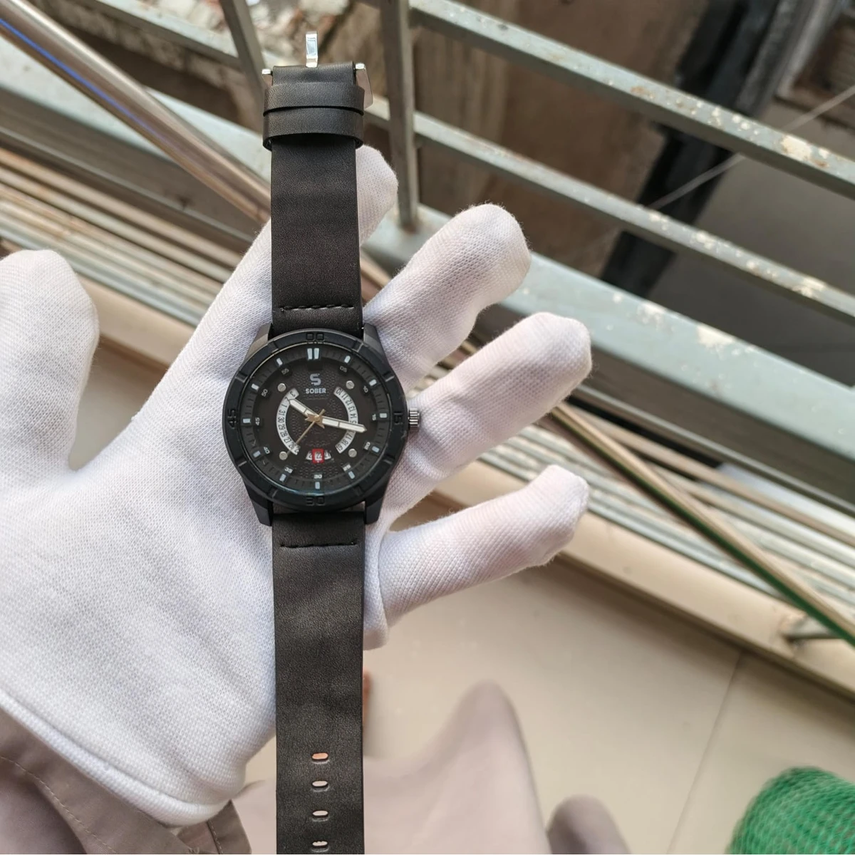 Sober Watch Model 995 Premium Watch Belt Ash Dial Black Colour Watch For Man + এক পিস ব্যাটারি ফ্রি।
