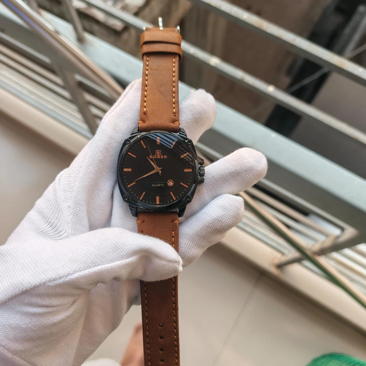 Sober Watch Model 985 Premium Watch Belt Brown Dial Black Colour Watch For Man + এক পিস ব্যাটারি ফ্রি।