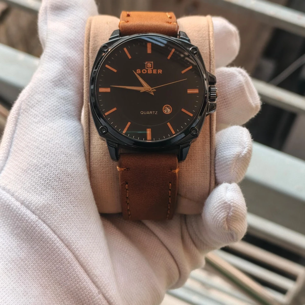 Sober Watch Model 985 Premium Watch Belt Brown Dial Black Colour Watch For Man + এক পিস ব্যাটারি ফ্রি।