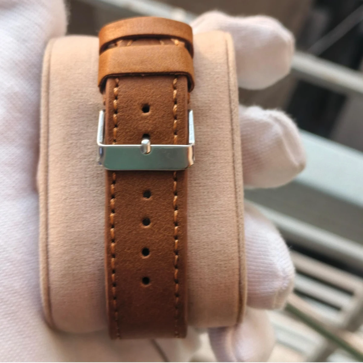 Sober Watch Model 985 Premium Watch Belt Brown Dial Black Colour Watch For Man + এক পিস ব্যাটারি ফ্রি।