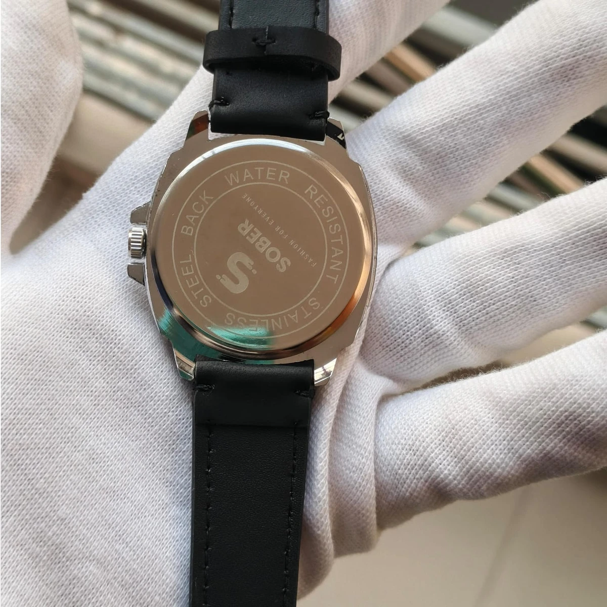 Sober Watch Model 985 Premium Watch Belt Black Round White  Dial Black Colour Watch For Man + এক পিস ব্যাটারি ফ্রি।